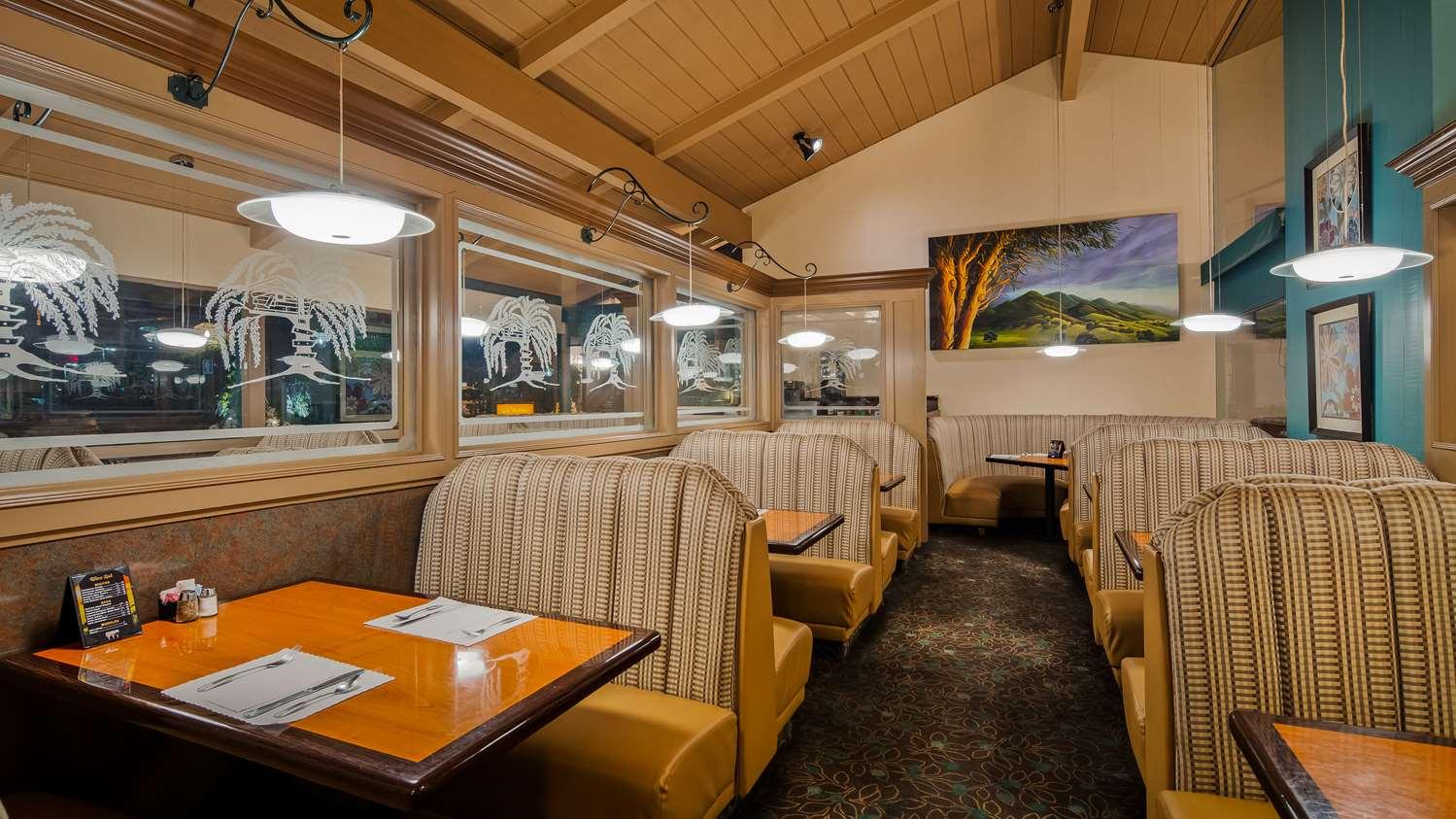 Best Western Plus Pepper Tree Inn Santa Barbara Exterior photo