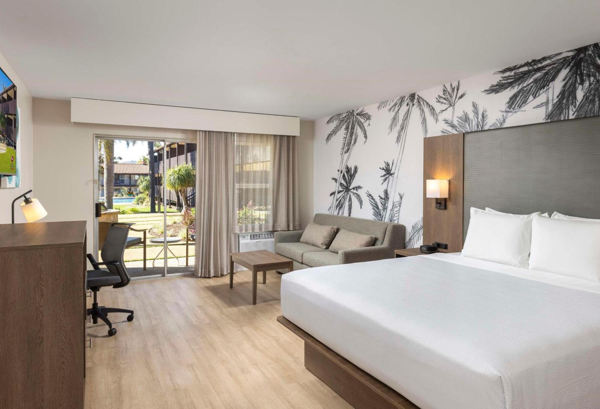 Best Western Plus Pepper Tree Inn Santa Barbara Exterior photo