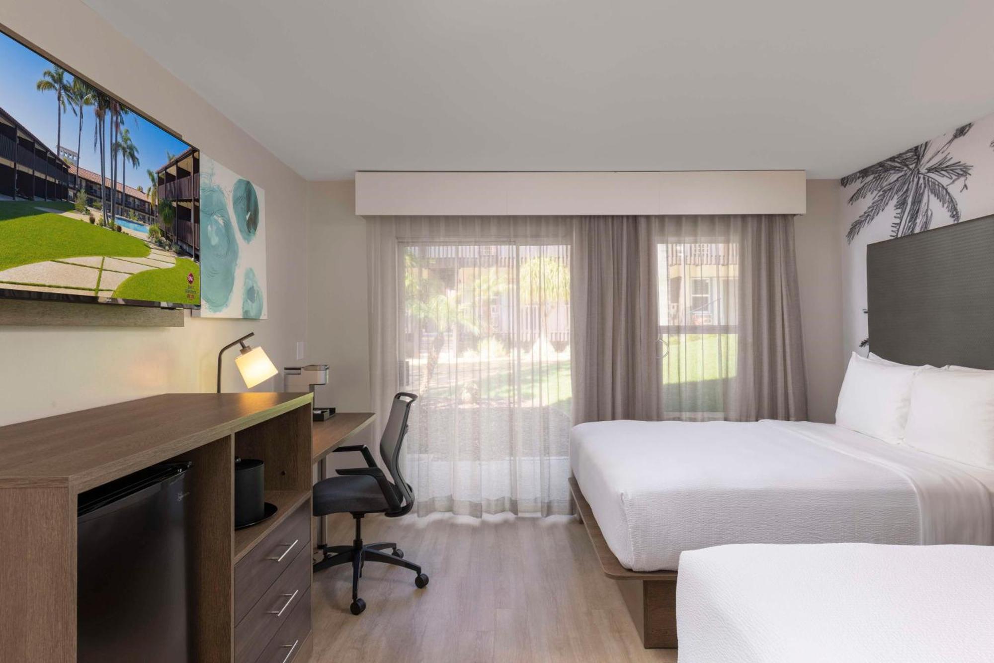 Best Western Plus Pepper Tree Inn Santa Barbara Exterior photo