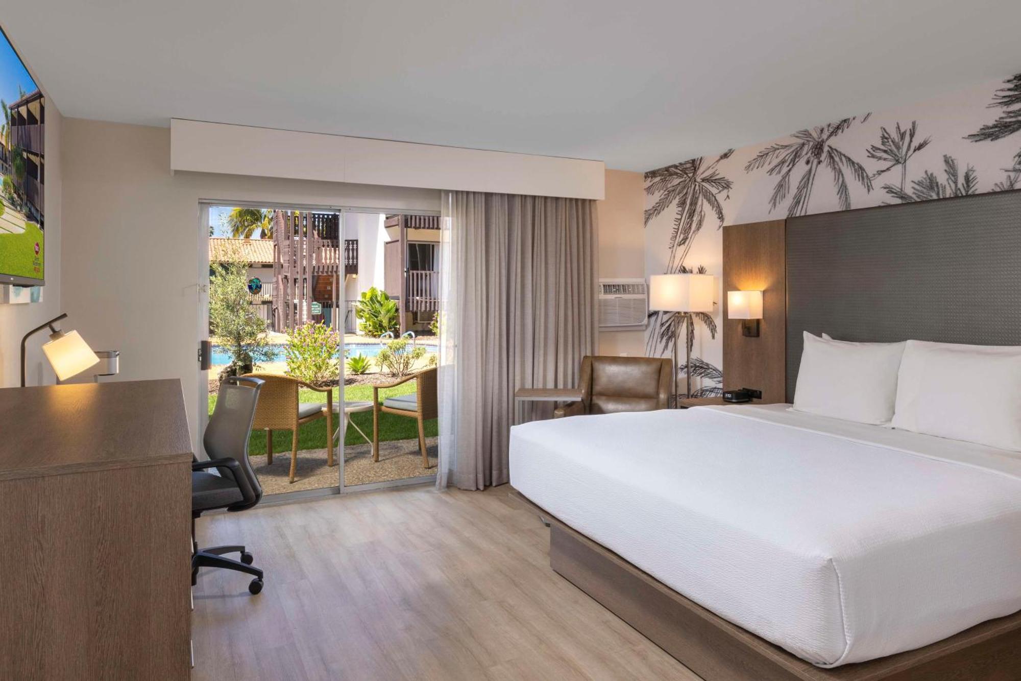 Best Western Plus Pepper Tree Inn Santa Barbara Exterior photo