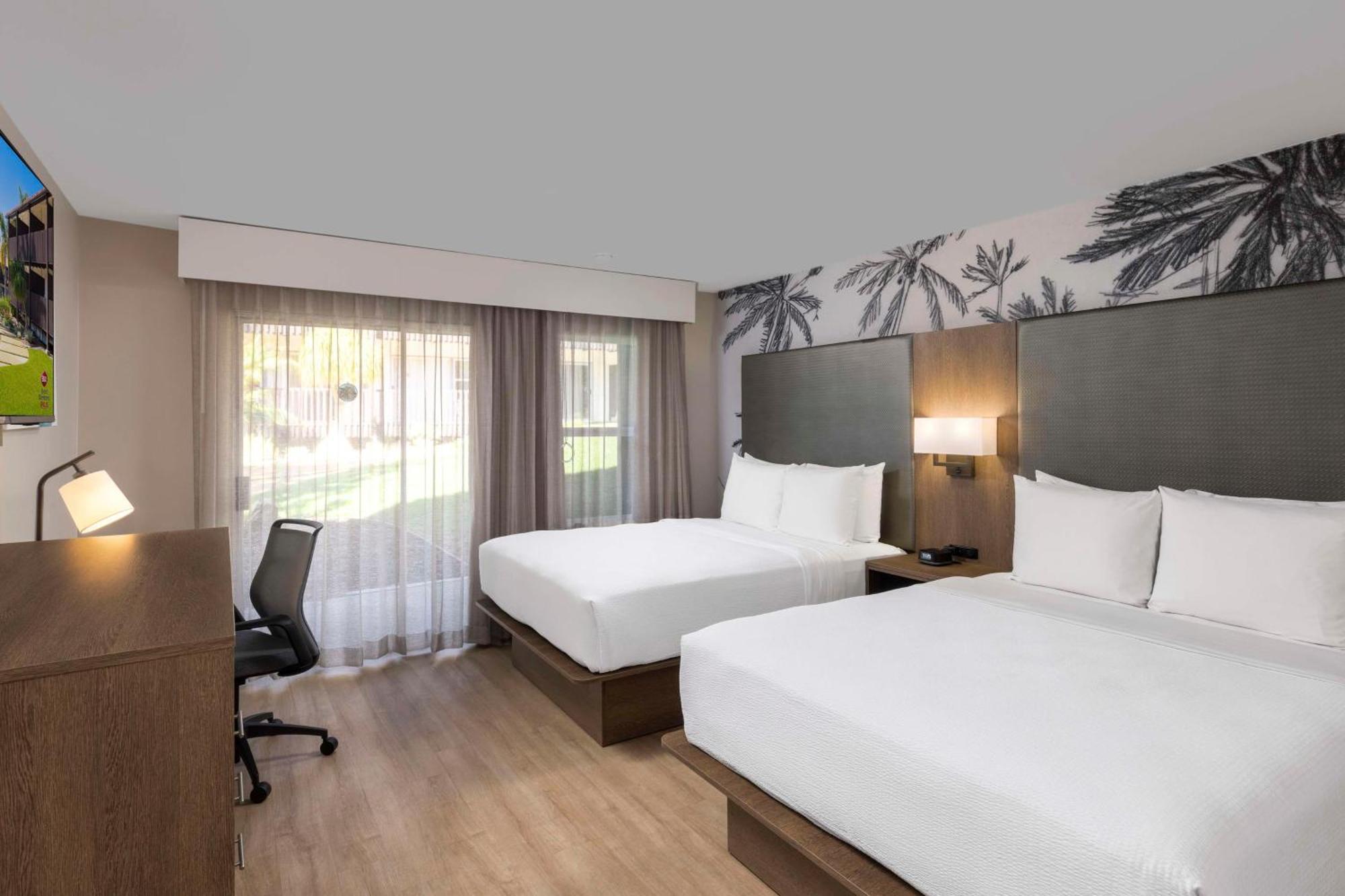 Best Western Plus Pepper Tree Inn Santa Barbara Exterior photo