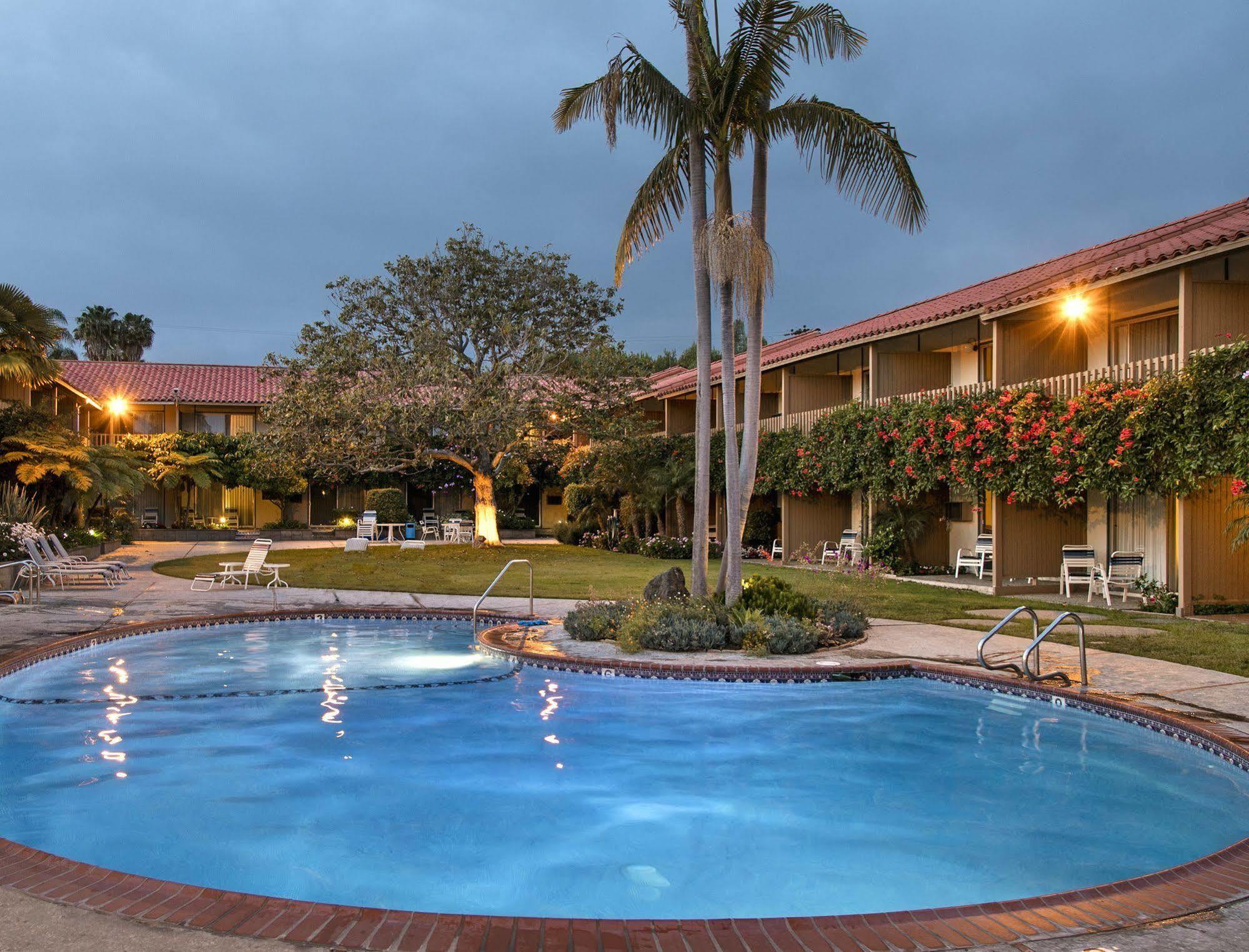 Best Western Plus Pepper Tree Inn Santa Barbara Exterior photo